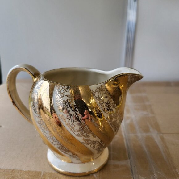 Vintage SADLER 1539 Lustreware Ivory & Gold Striped Creamer GUC (BIN H) - Picture 3 of 7